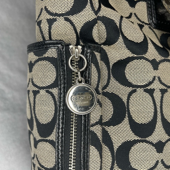 Coach Gallery Signature Zip Tote Bag - Black/Silver Canvas, Leather Accents 🩶 - Picture 8 of 9